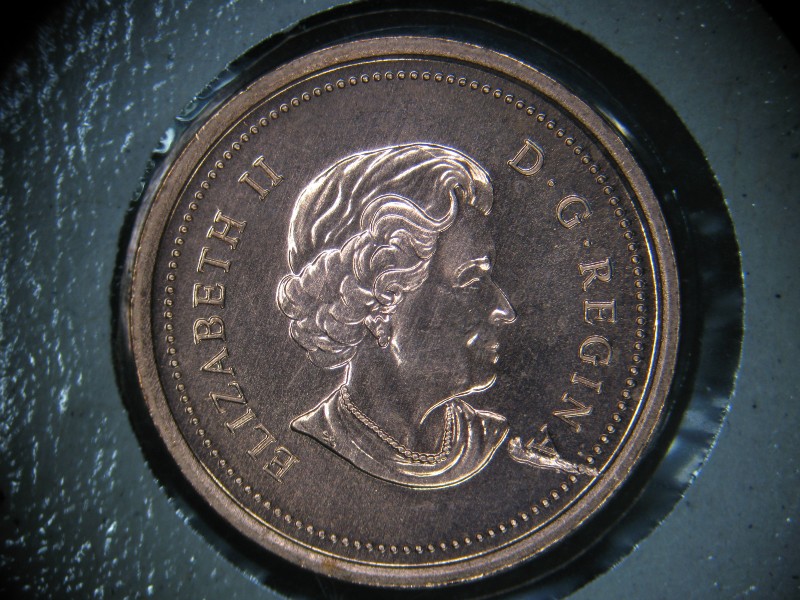 Nice-2004-Canadian-1-Cent-/-Very-Nice-Die-Chip-Cud
