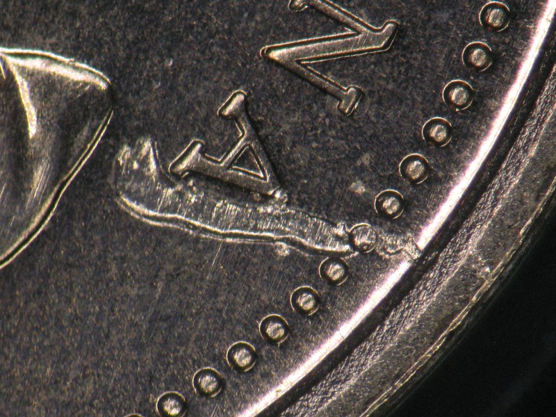 Nice-2004-Canadian-1-Cent-/-Very-Nice-Die-Chip-Cud