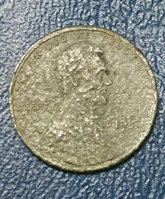 Strange-Nickel-Sized-1987-LMC