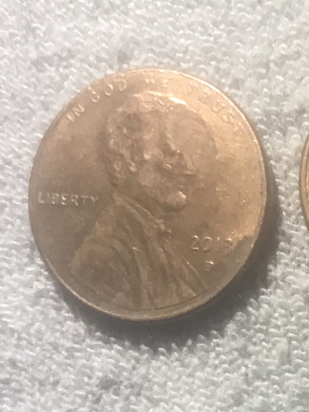 2013-Lincoln-Penny-With-Missing-Forehead-And-Other-Errors