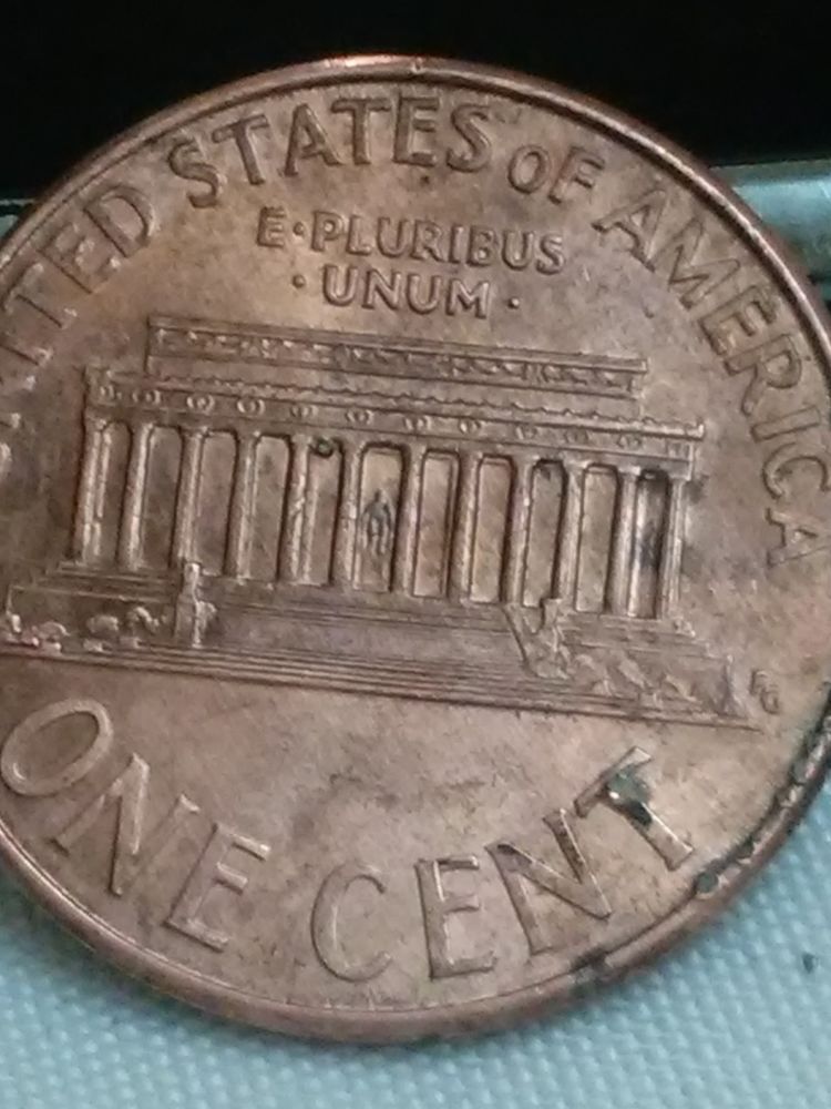 HI-I-Have-2001-Penny-D-Has-Some-Green-Dots-On-Both-Sides