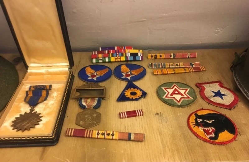 WW2-Air-Medal-With-13-Oak-Leaf-Clusters!