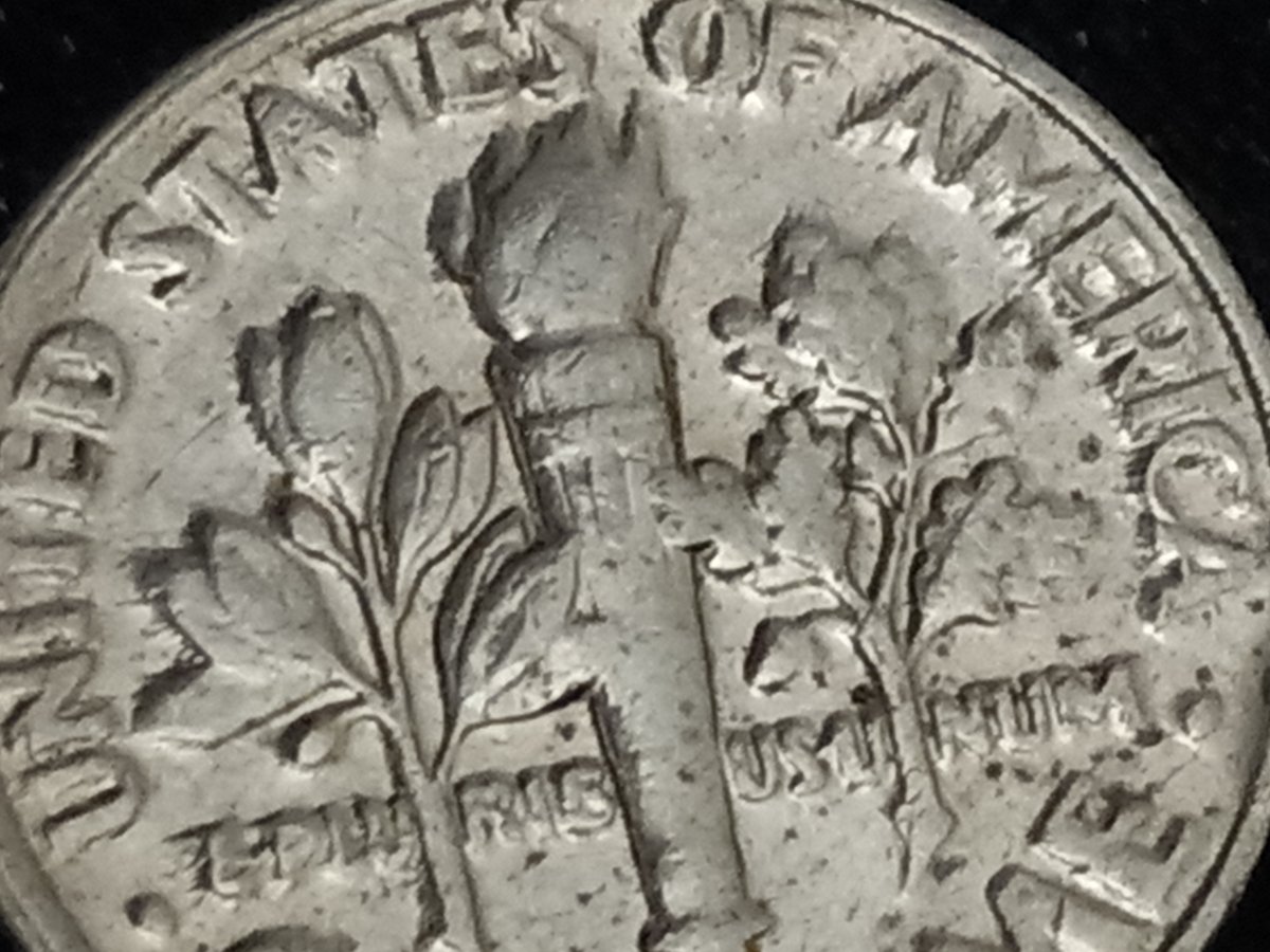 Can-Anyone-Explain-What-The-Heck-Is-Up-With-This-Roosevelt-Dime?-Error-Or-No?-1989-P