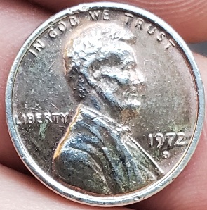 Need-Help-With-1972-D-Penny-Sticks-To-A-Magnet