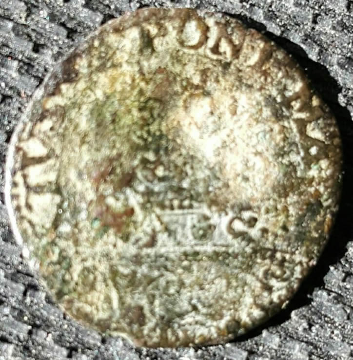 I-Have-No-Clue-What-This-Is.-It's-Small-And-Old!