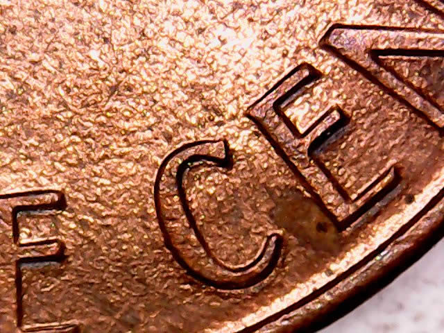 1987-D-Silver-Coloring-Above-Lettering-And-Also-The-D-MM