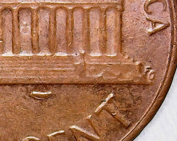 1982-P-LD-Cu-Rim-Cud-With-Free-Standing-Rev.-Die-Chip---Looks-Cool