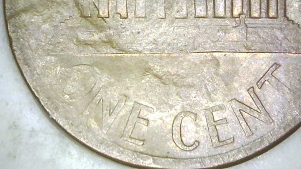 1974-D-Penny-Error-Or-Damage-After-Striking?