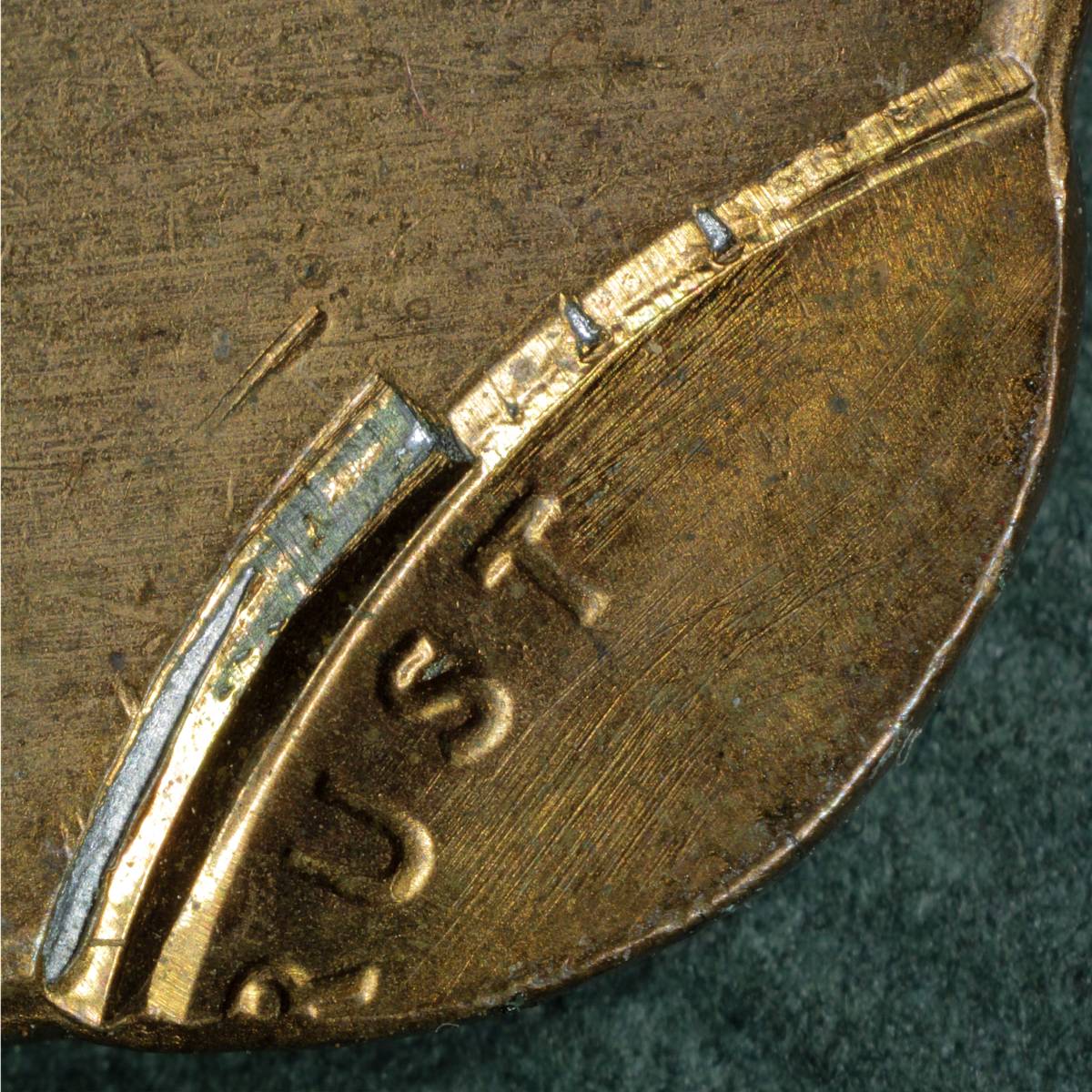 ND-Memorial-1c-Off-Center-W/-Collar-Break?