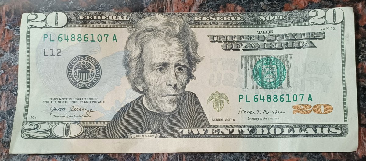$20-Bill-With-Front-Misaligned-And-Rear-Perfect-Cut