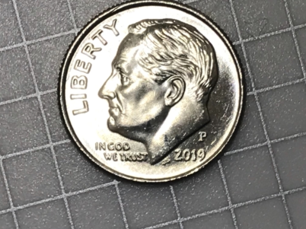 2019-P-Roosevelt-Dime--Horizontal-Feeder-Finger-Damage