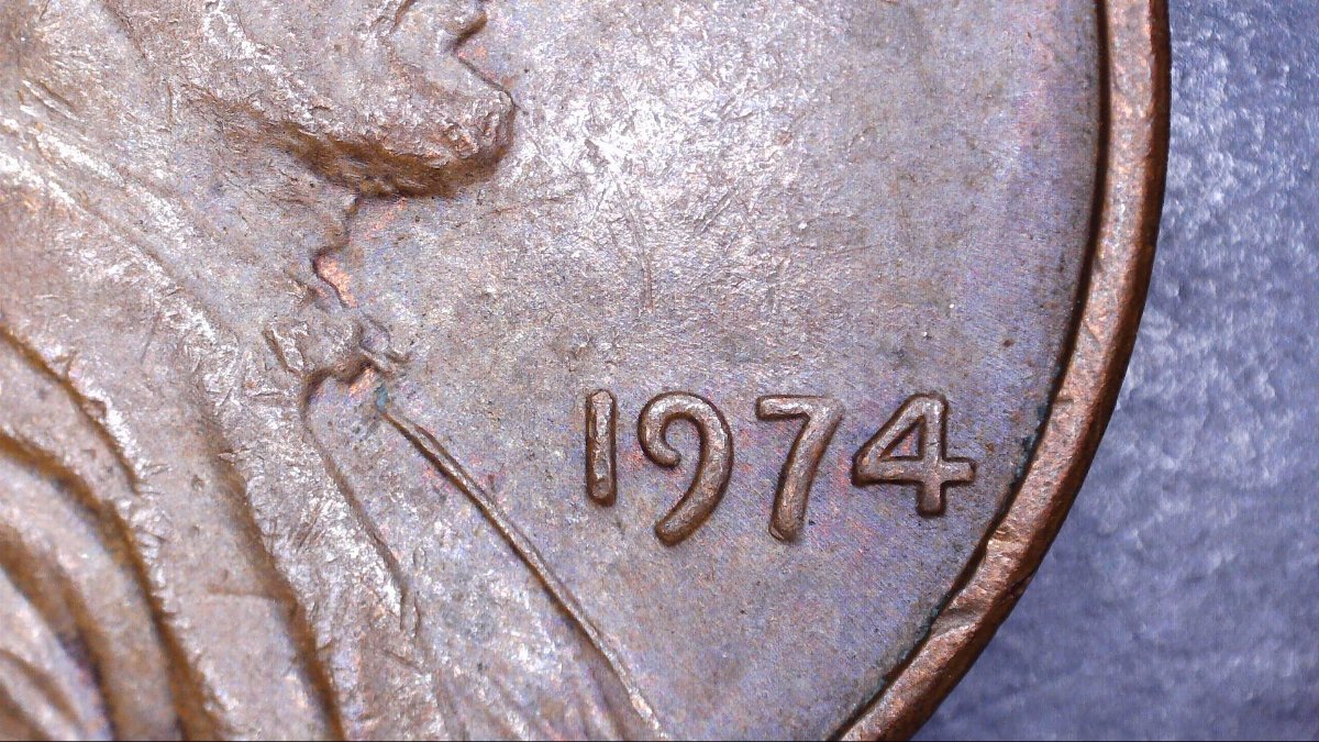 1974-LMC-With-Very-Thick-Date-And-Double-Line-Under-Lincoln-On-Reverse?