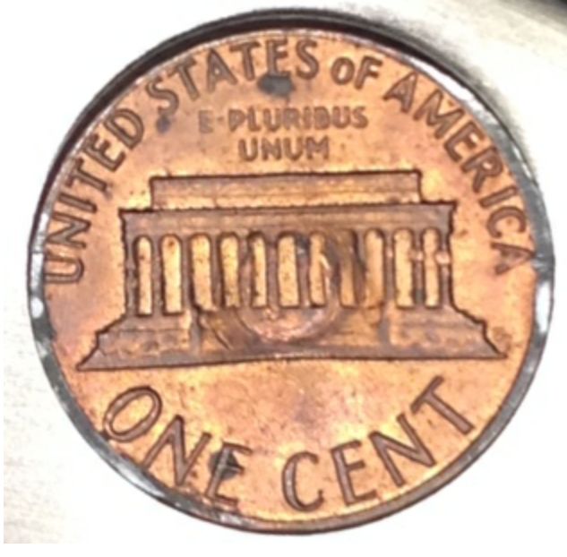 1982-Penny,-Severe-Striking-Error-Or-Post-Mint-?
