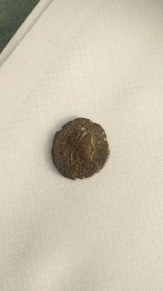 Help-With-Identifying-This-Very-Tiny-Roman-Coin