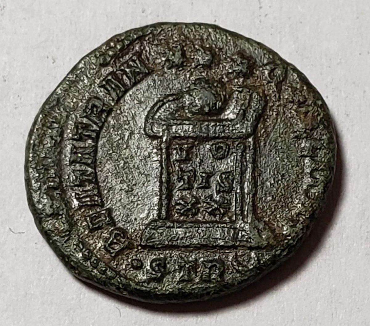 Ancient-Roman-Coin,-Unidentified