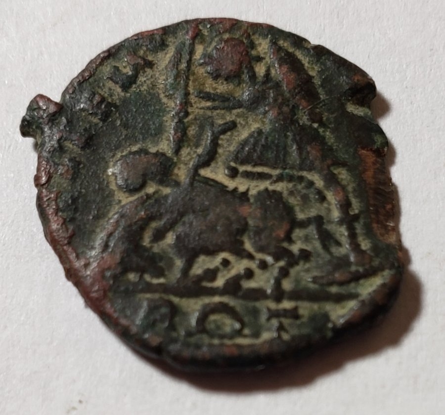 Ancient-Roman-Coin-Small-Bronze-Constantine?---ID?