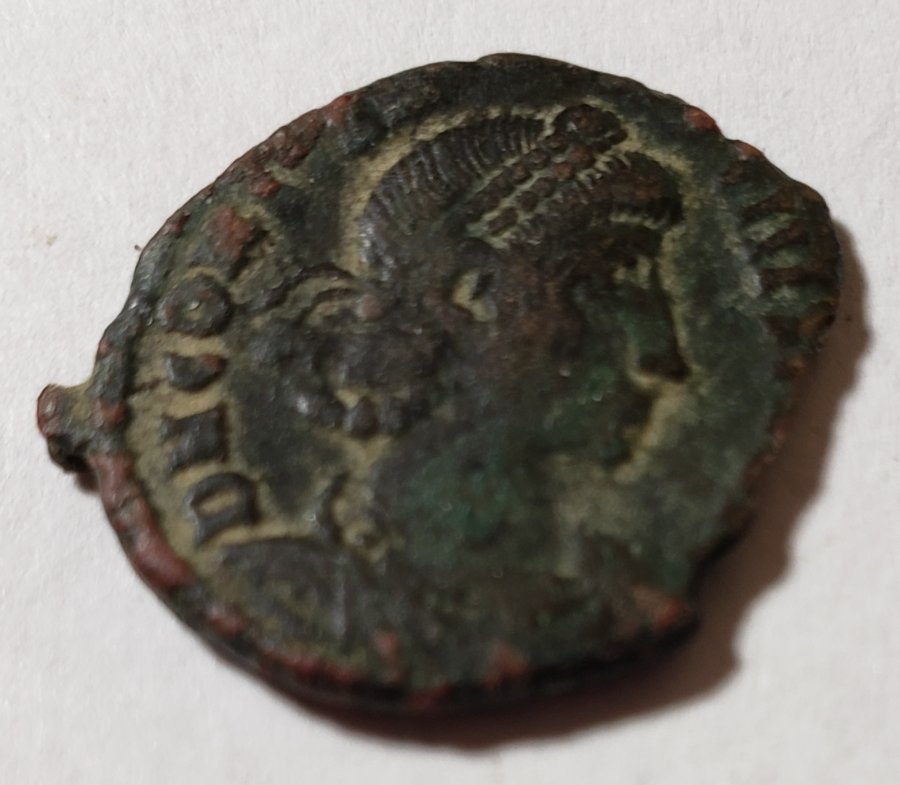 Ancient-Roman-Coin-Small-Bronze-Constantine?---ID?