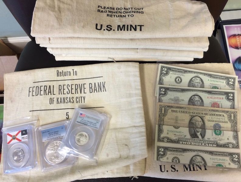 Numismatic-Gifts-For-Upcoming-Business-Trip.