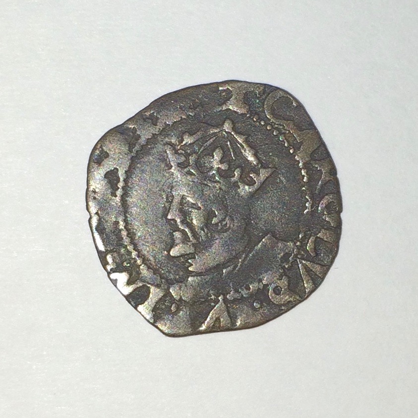 Dark-Toning-Of-Small-Medieval-Coins-And-Flash-Photography