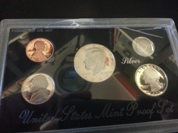 Broken-1992-Silver-Proof-Set