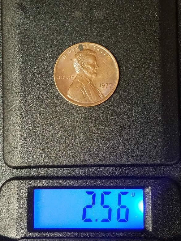 1977-Lincoln-Memorial-Cent-Weighs-Approximately-2.5-Grams!