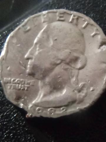 1982-D-Quarter-Damage-Or-Error?