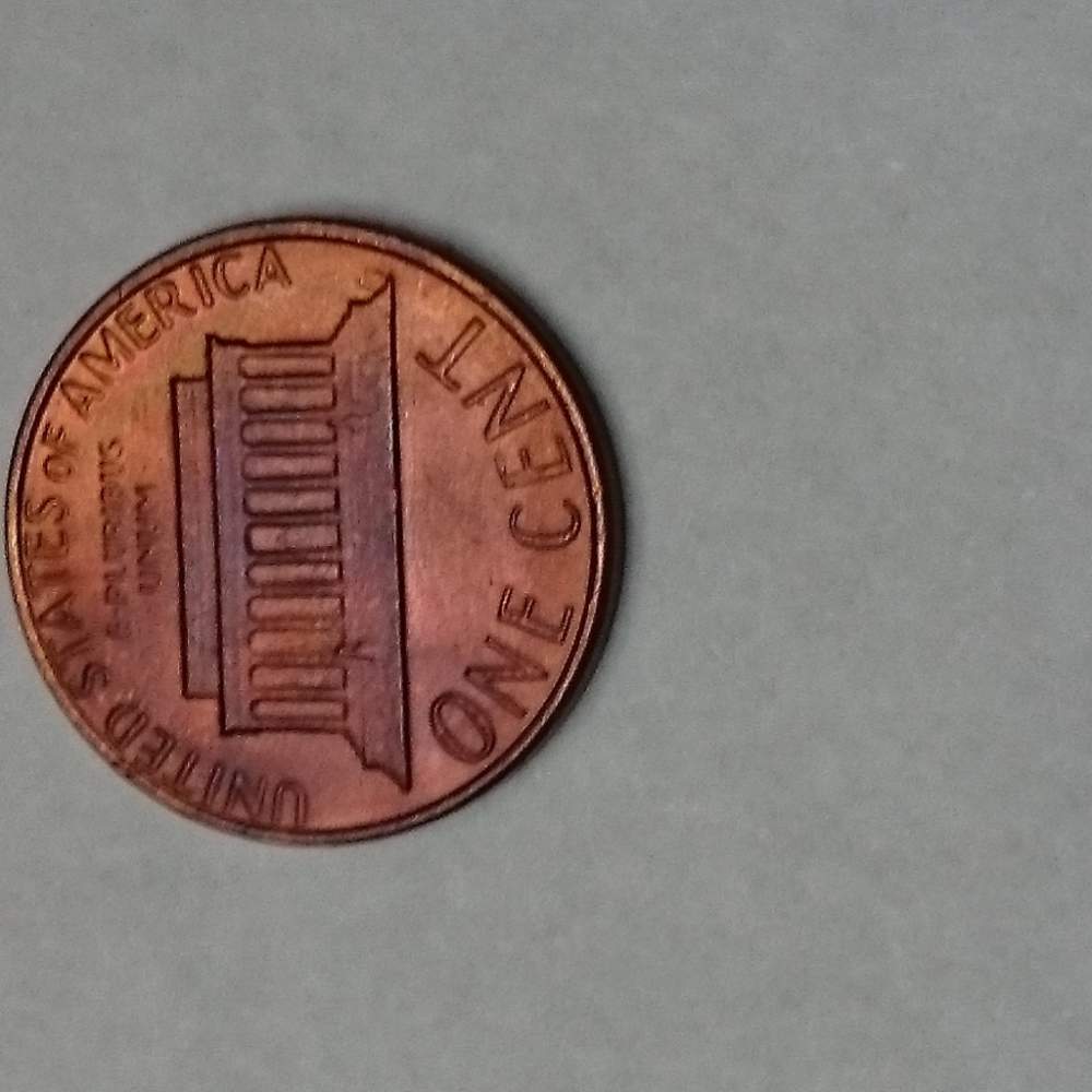 1982-P-Lg-C-Off-Center