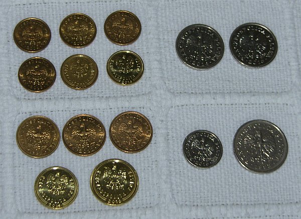 Free-Coins-From-A-Cash-Register-In-Poland