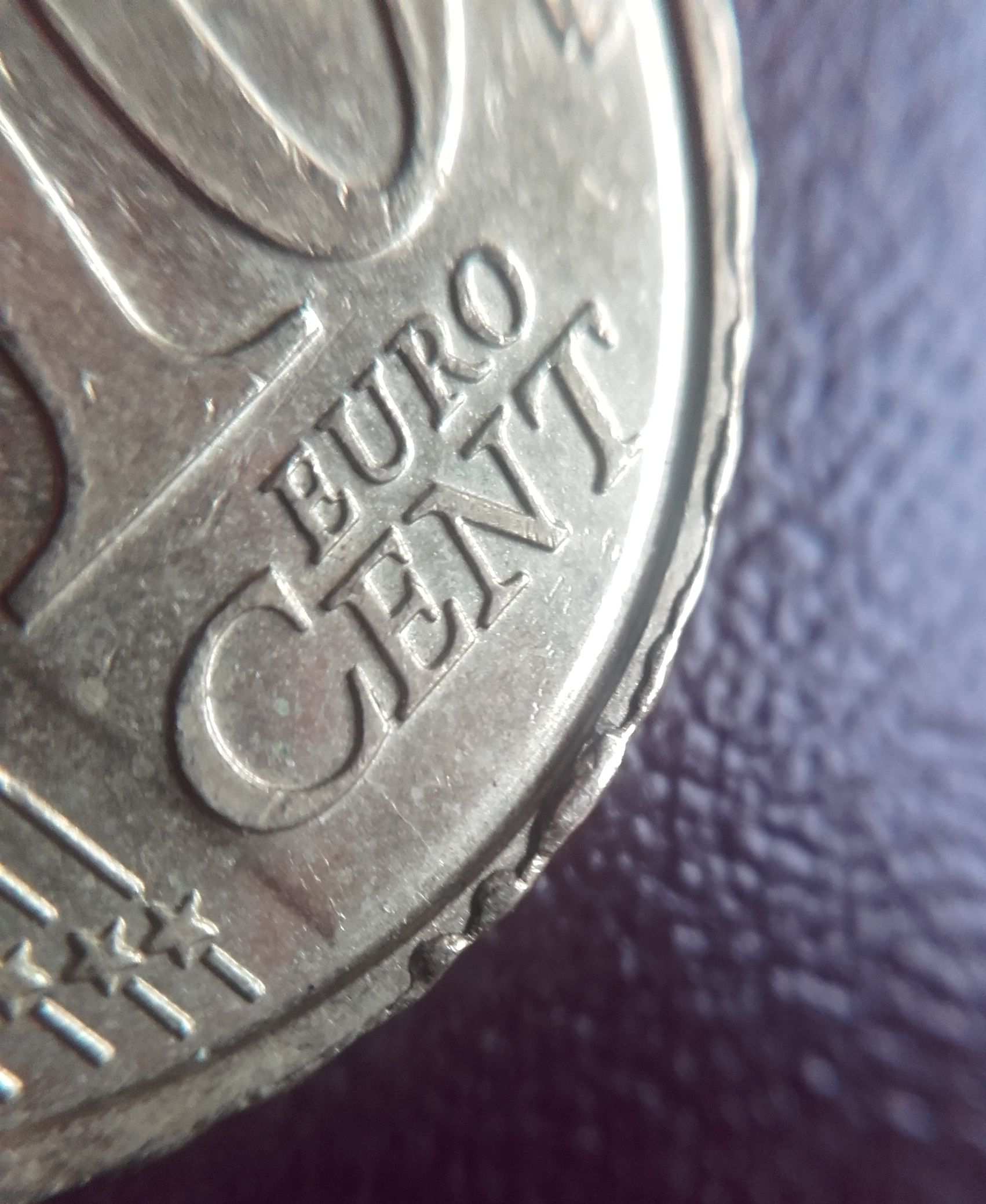 All-Kinds-Going-On-On-This-Belgium-10-Cent-2011