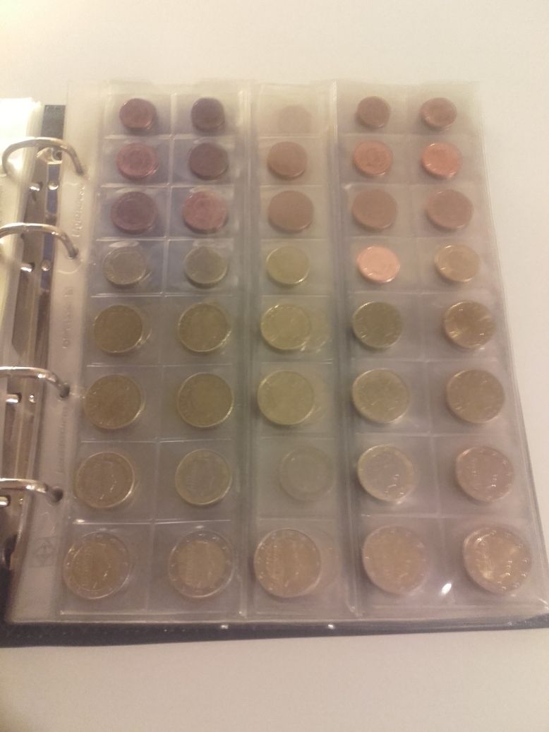 Storage-And-Presentation-Of-Euro-Coins