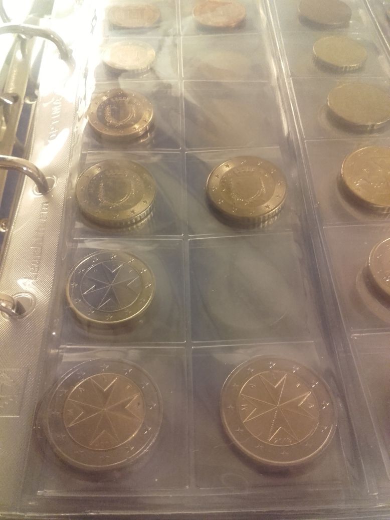 Storage-And-Presentation-Of-Euro-Coins