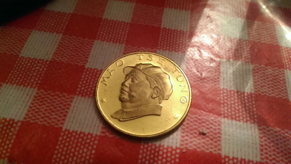 Mao-Tse-Tung-Coin-That-Looks-Like-A-Gold