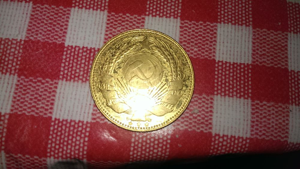 Mao-Tse-Tung-Coin-That-Looks-Like-A-Gold