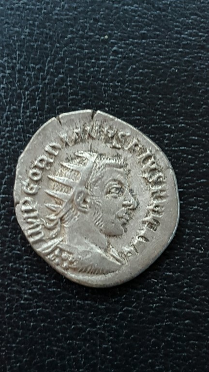 Need-Help-Identifying-This-Coin.-Assuming-It-Is-Ancient.