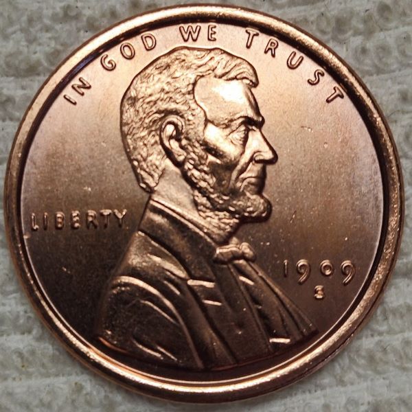 Lincoln-Cent-1909-Need-Help-To-Identify-A-Maybe-Rare-Coin