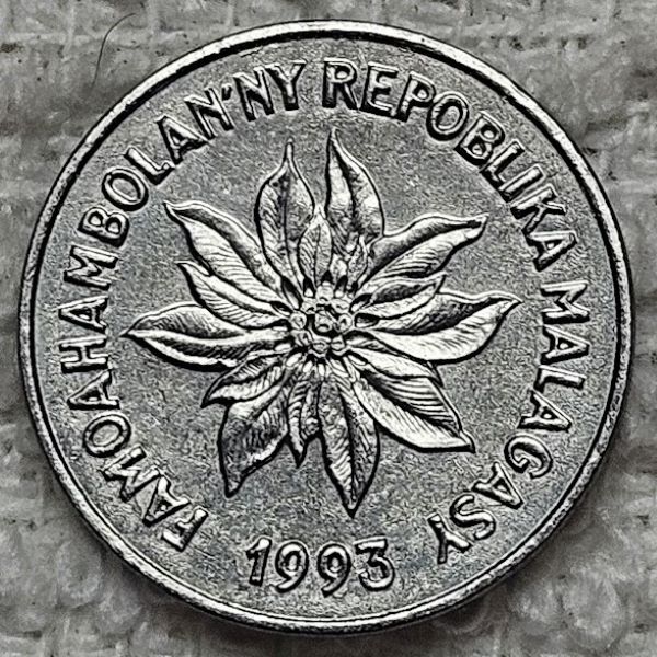 Bring-Out-Your-KM#8-Or-Y#8-Coins-For-Show-&-Tell