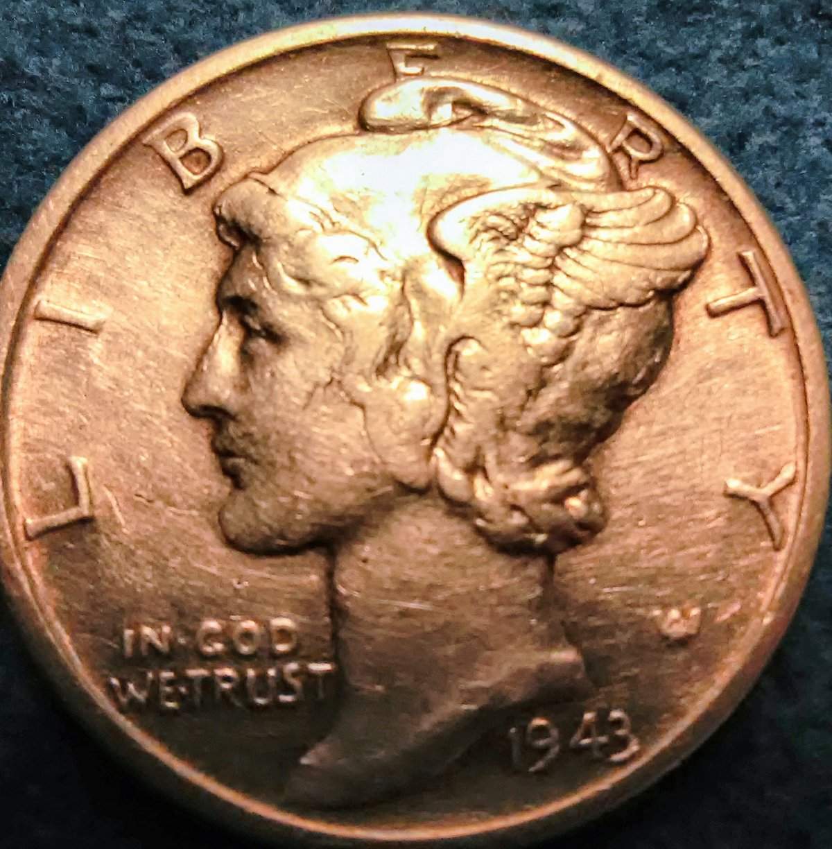 I-Went-To-A-Indoor-Garadge-Sale-And-Bought-A-Cup-Of-Coins-For-50$