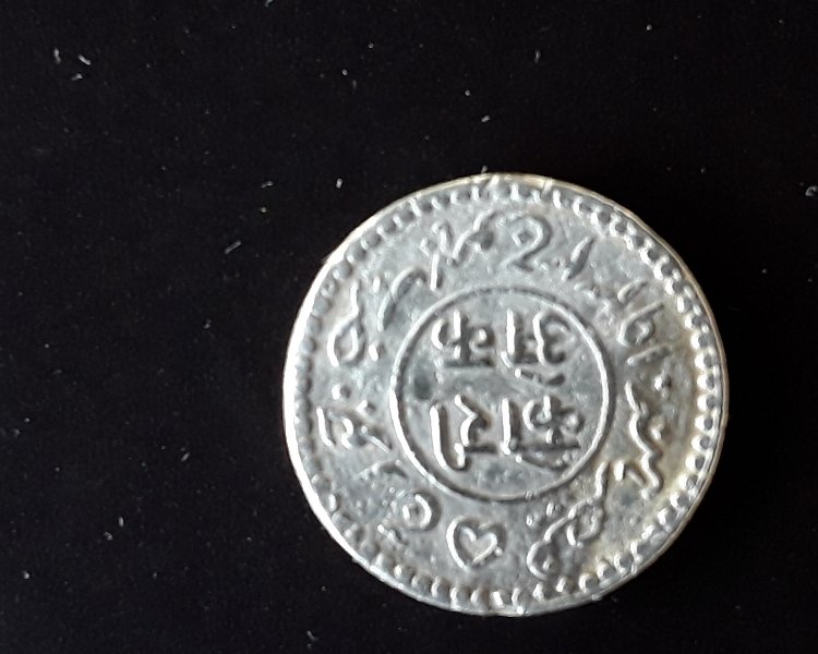 Help-Please,-Anyone-Know-This-Coin?