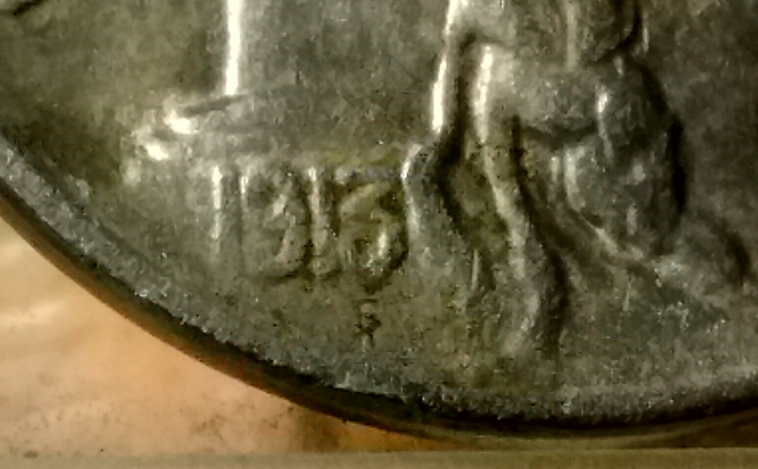 1913-Buffalo-Nickel-DD-And-Strange-Looking-Date