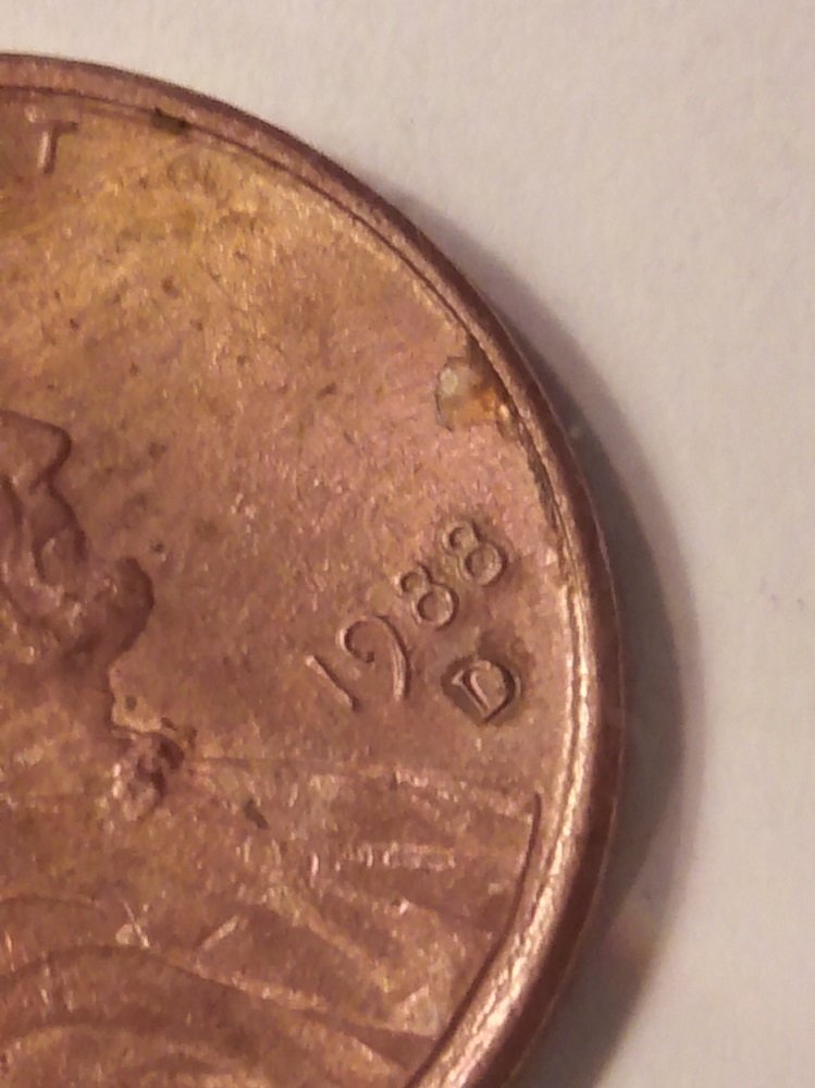 Lincoln-Penny-1988-D-Metal-Drop-Inside-D-And-Die-Cracks