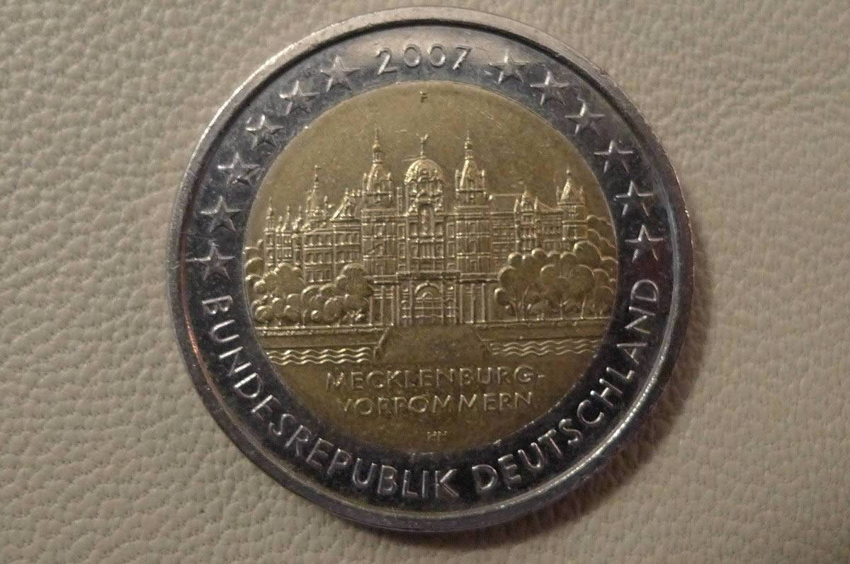 Show-Off-Your-Bi-Metallic-Coins-World-Wide