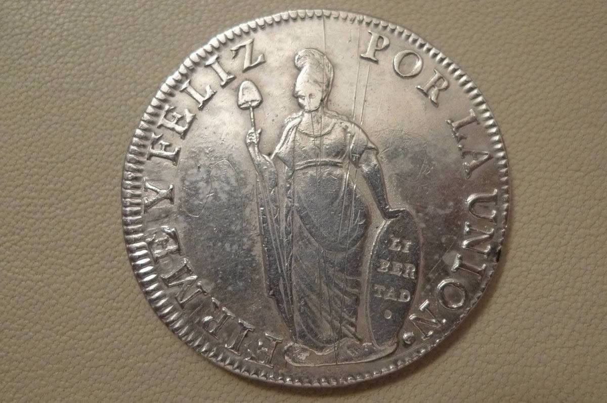 1834-Repub.peruana,-Lima-8-Reales-.m.m.