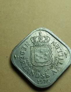Show-Your-Coins-With-Different-Edges