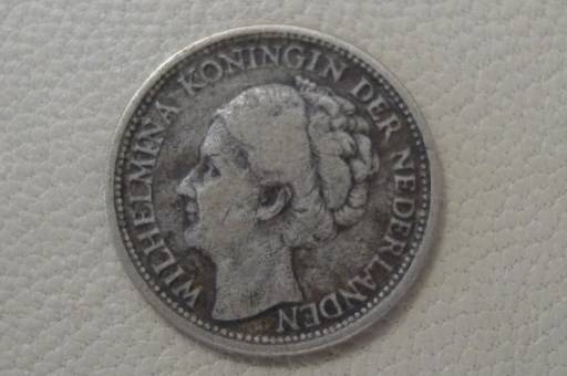 Around-The-World-With-Coins---A-Coin-Geography-Game