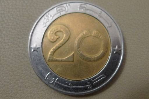 Post-A-Coin-Or-Medal-With-A-Die-Crack!