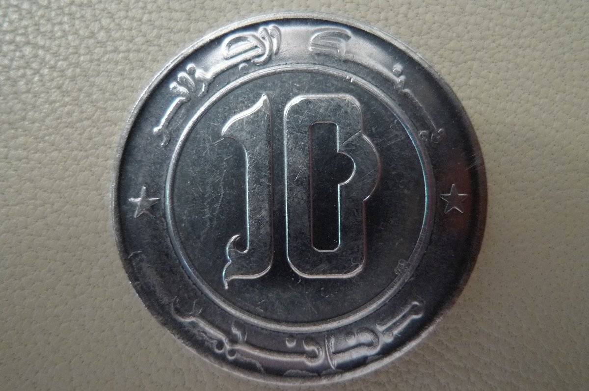 Show-Off-Your-Bi-Metallic-Coins-World-Wide