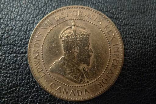 Post-A-Coin-Or-Medal-With-A-Die-Crack!