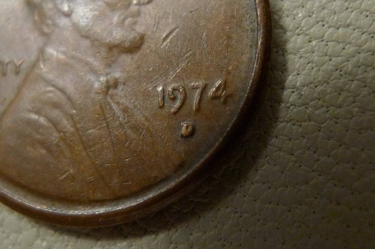 1974-D-Lincoln-Penny-With--Filled-Mint-Mark.