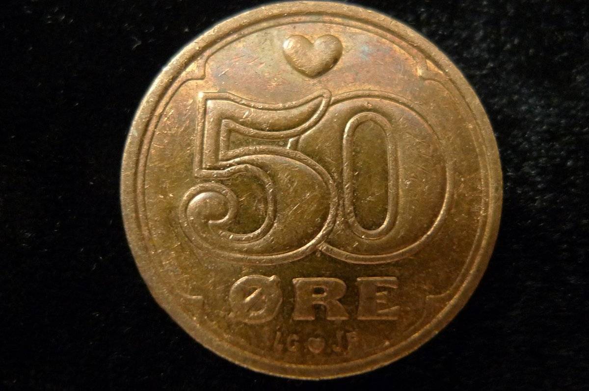 Around-The-World-With-Coins---A-Coin-Geography-Game