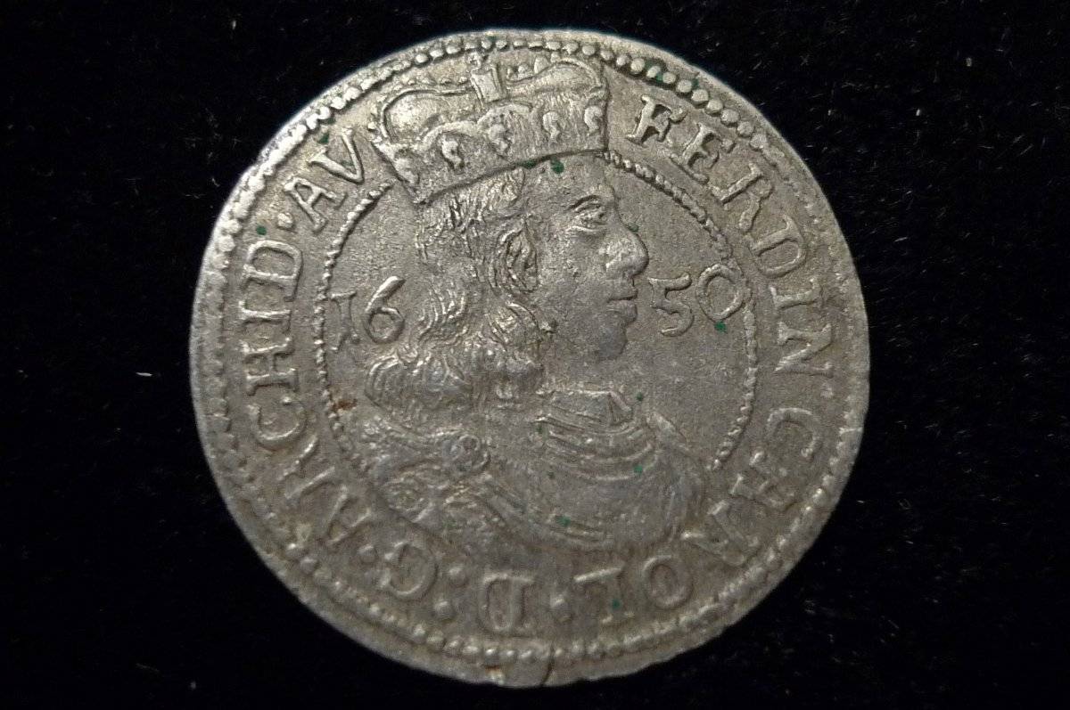 Post-Your-Coins-With-Coats-Of-Arms,-Shields,-Crests,-Crowns,--Etc.